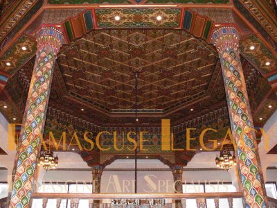 القاعات والقصور